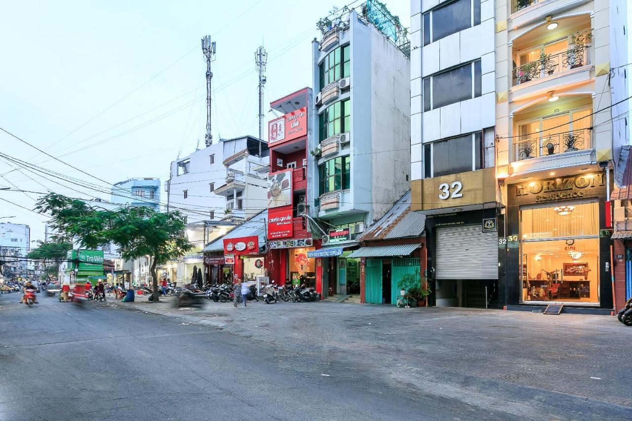Oyo 113 Horizon Hotel Хошимин Экстерьер фото